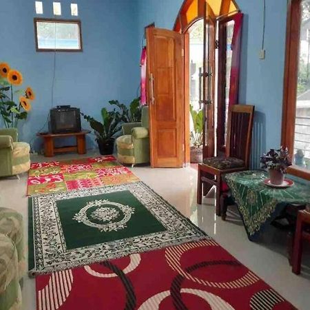Express O 91370 Rumah Pemandangan Semeru Asli Lumajang Екстер'єр фото